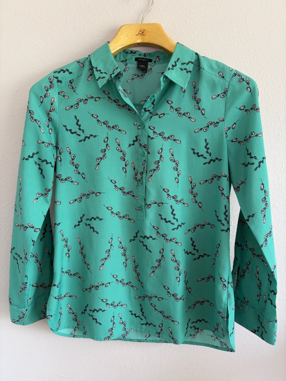 Ann Taylor Teal Button-Down Shirt size M